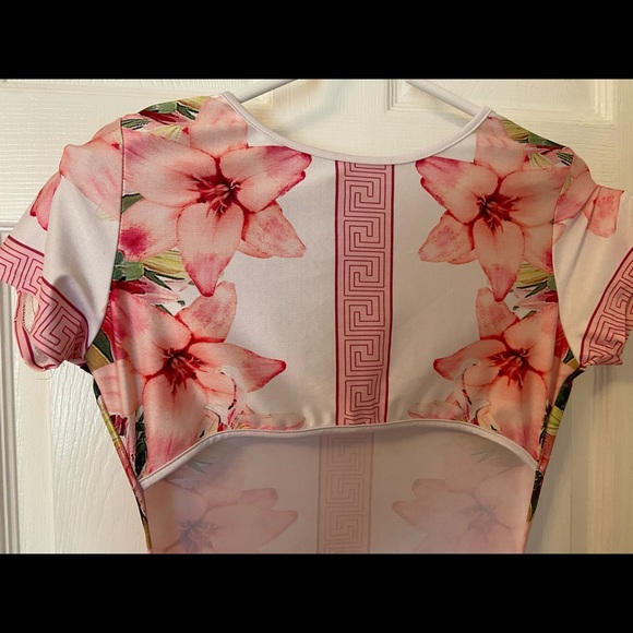 Floral pink and white dress - Picture 3 of 5